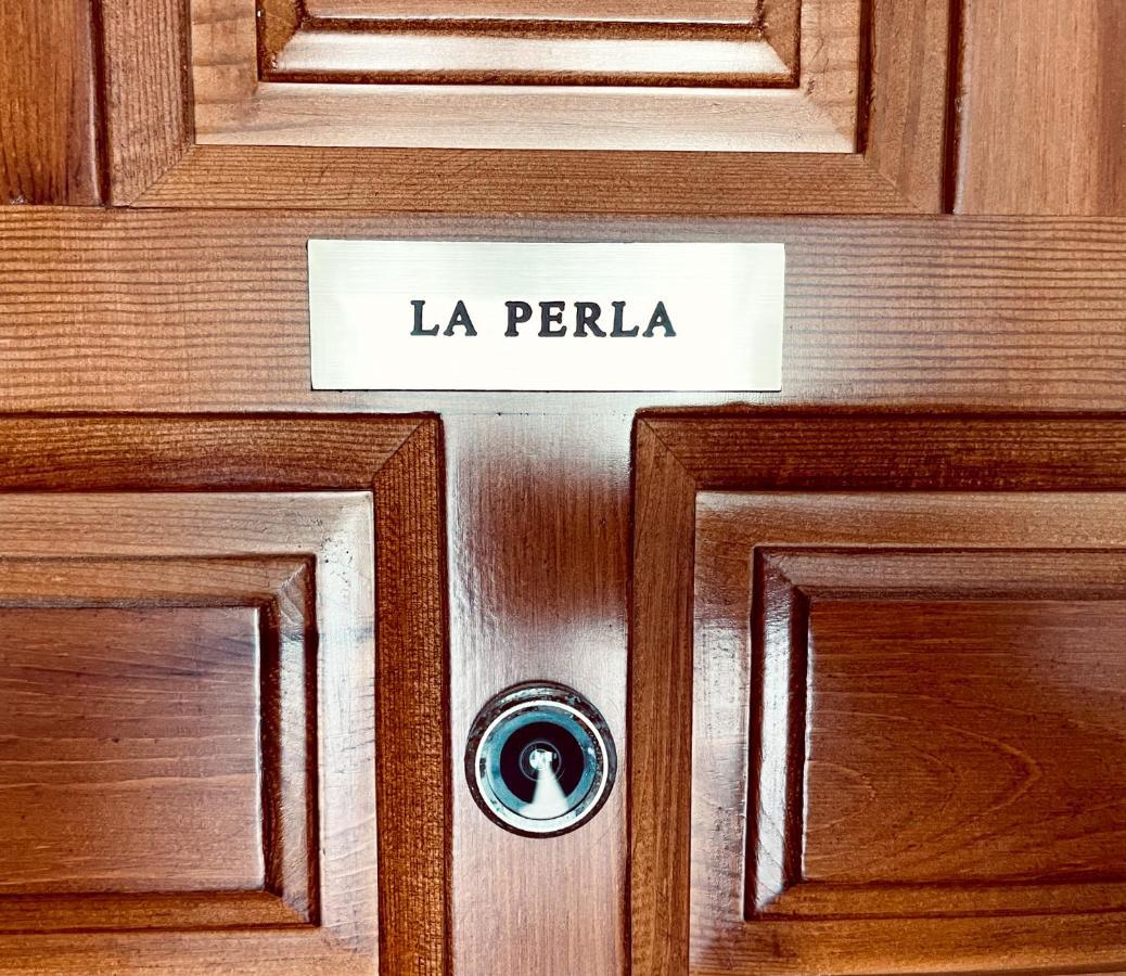 Apartament La Perla Seaview & Pool Levante *