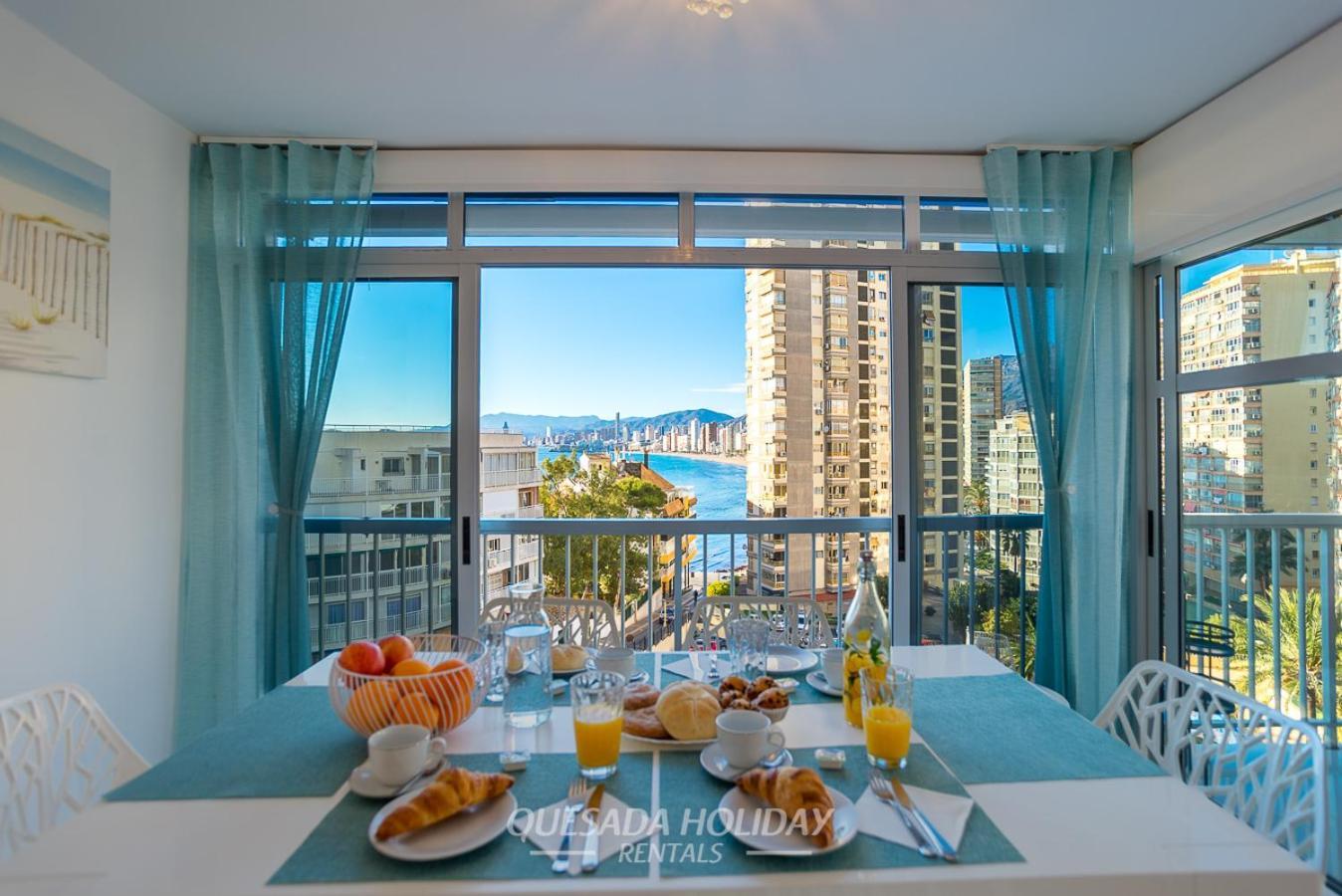 La Perla Seaview & Pool Levante Apartament *