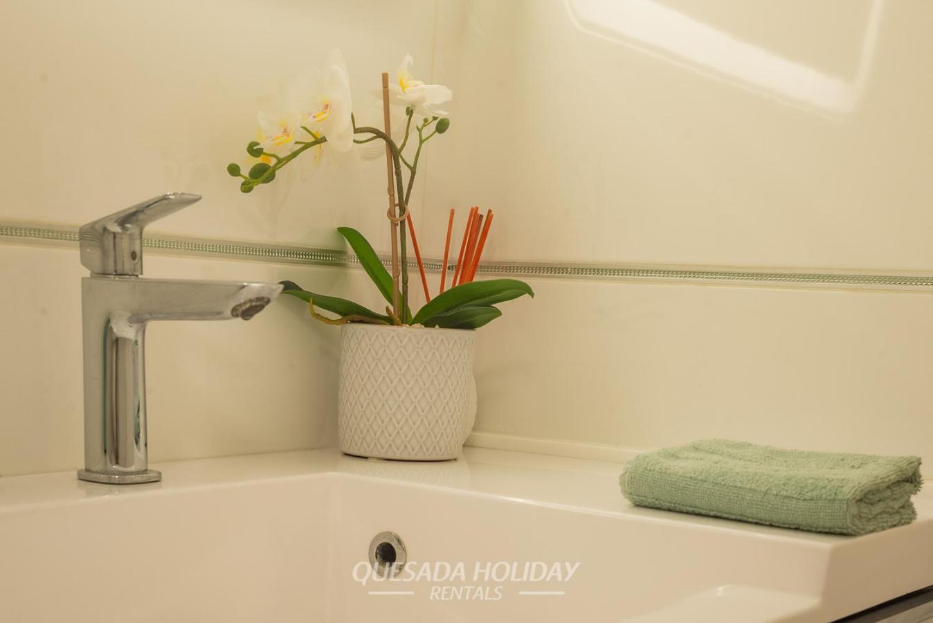 Apartament La Perla Seaview & Pool Levante