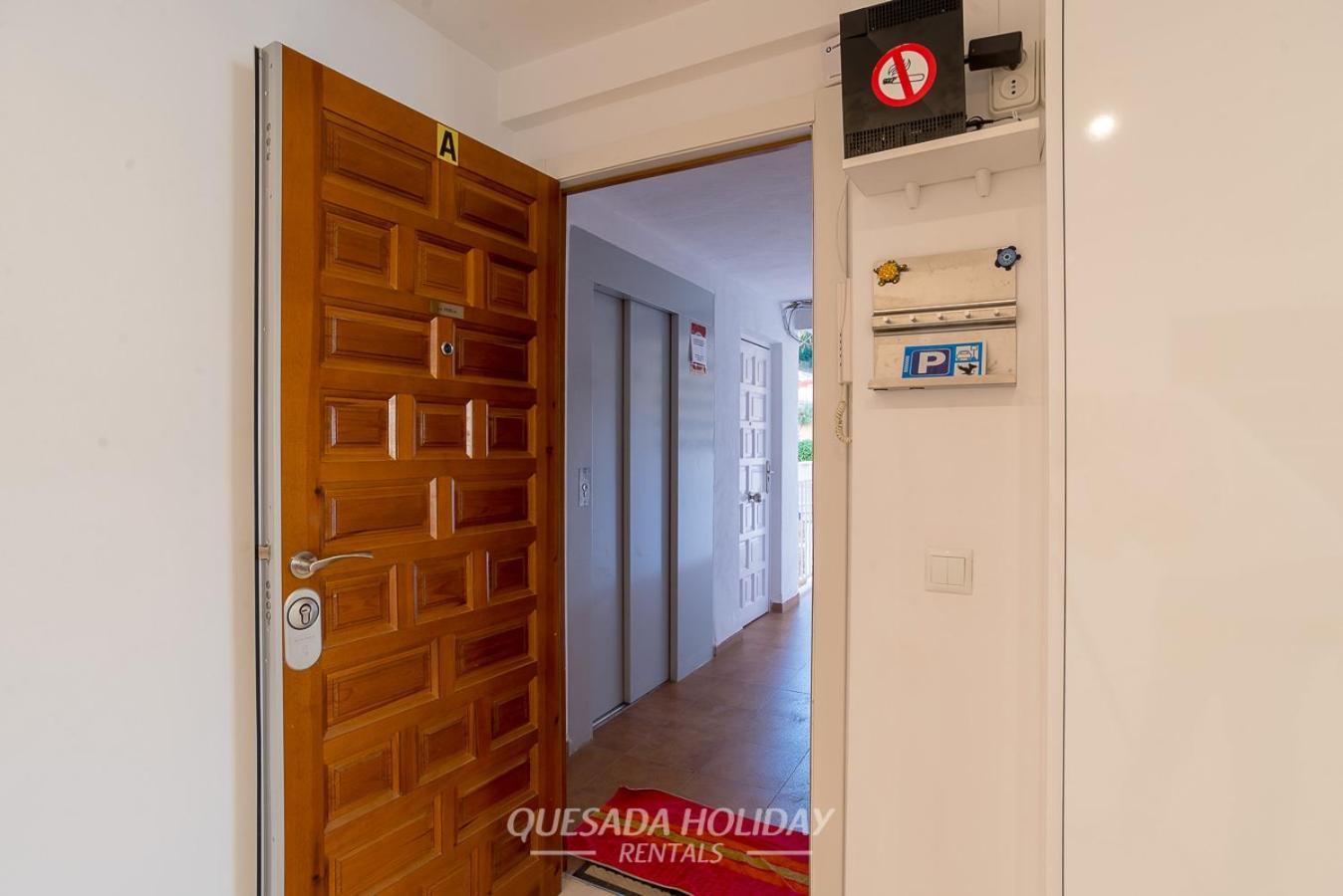 Apartament La Perla Seaview & Pool Levante